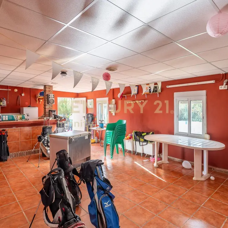 Sale of detached villa in El Hornillo