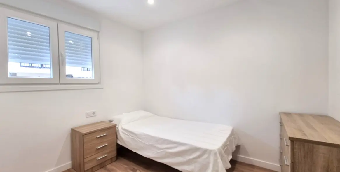 Sale of middle floor apartment in Torreblanca 9