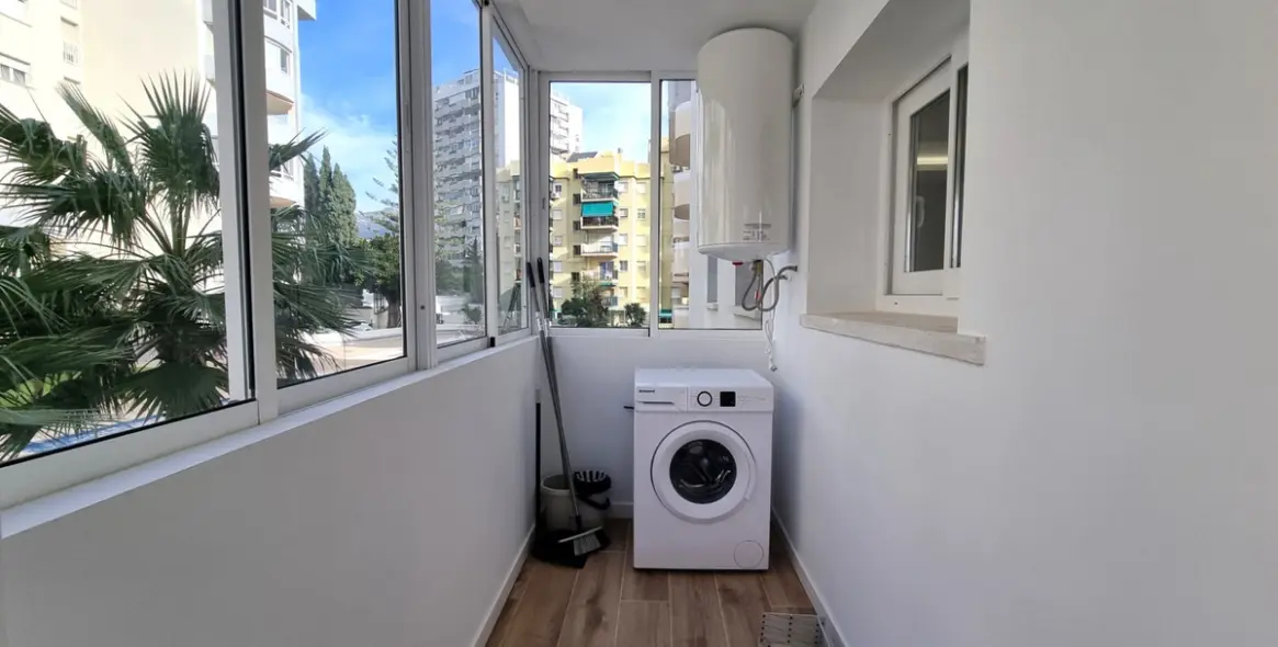 Sale of middle floor apartment in Torreblanca 12