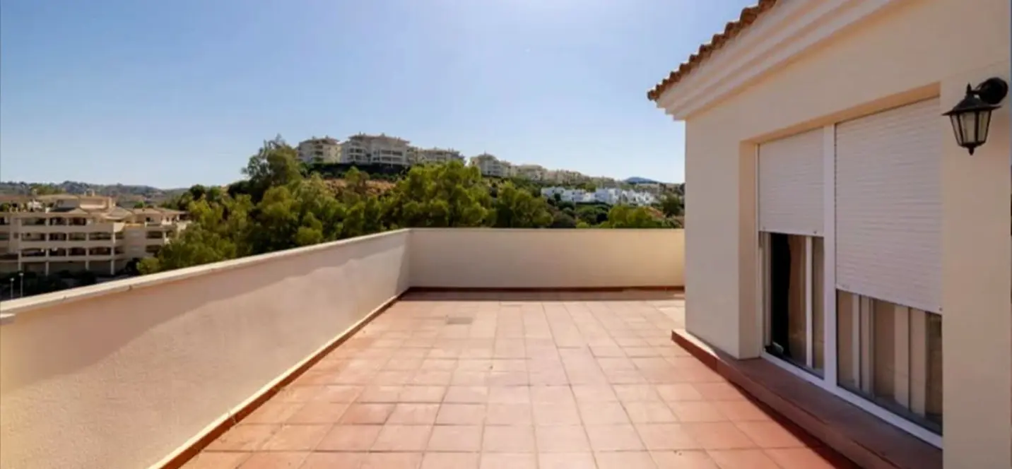 Sale of penthouse in Mijas Golf 2