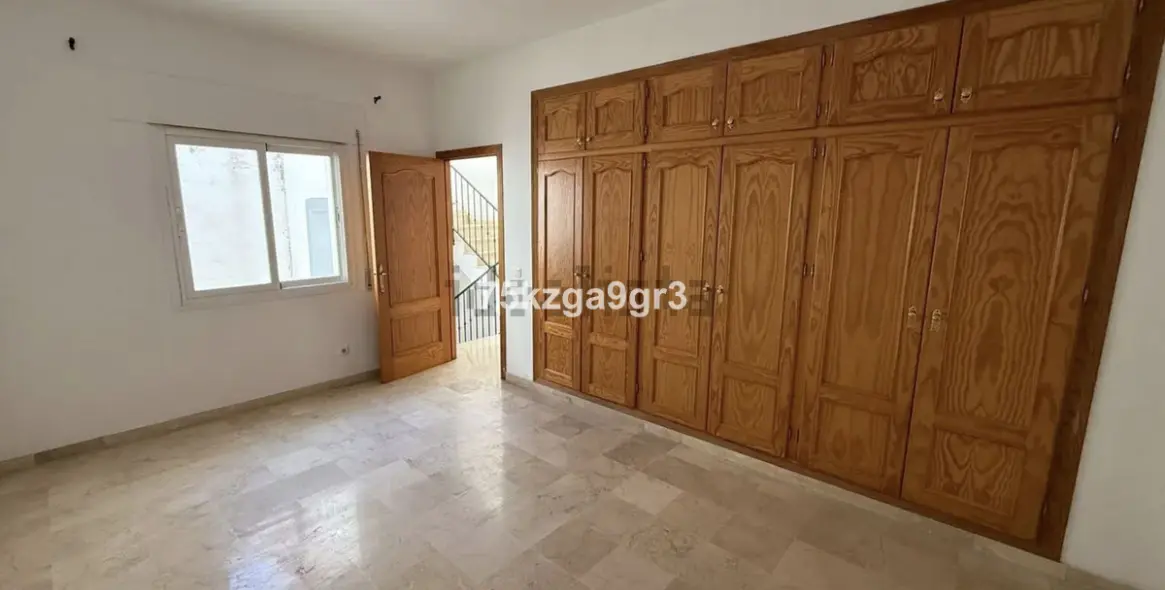 Продажа таунхауса в Estepona 4