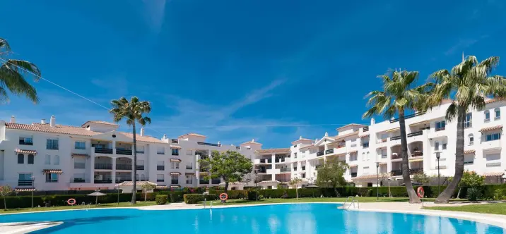 Alquiler a corto plazo de apartamento en planta media en San Pedro de Alcántara 0