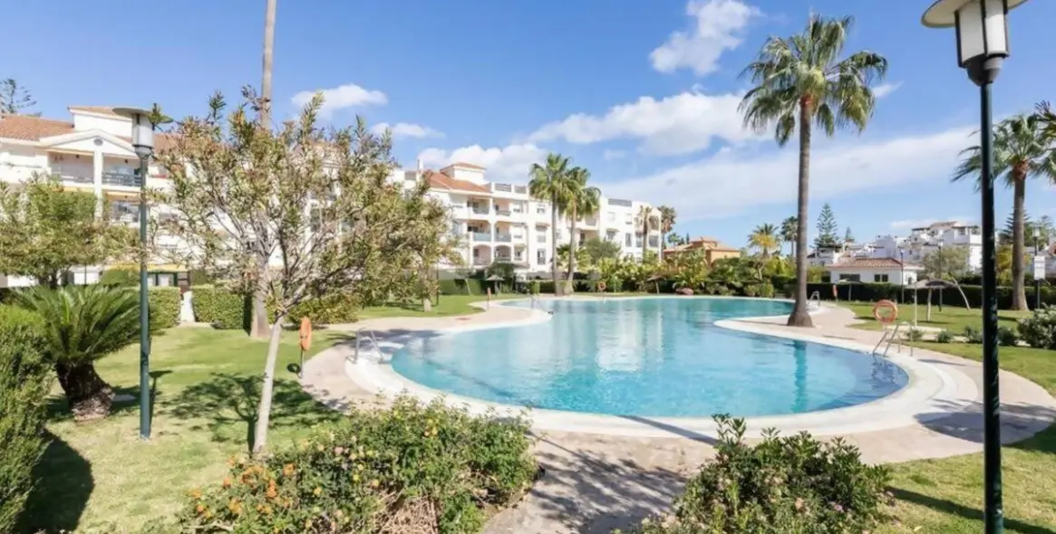 Продажа апартаментов на среднем этаже в San Pedro de Alcántara 22