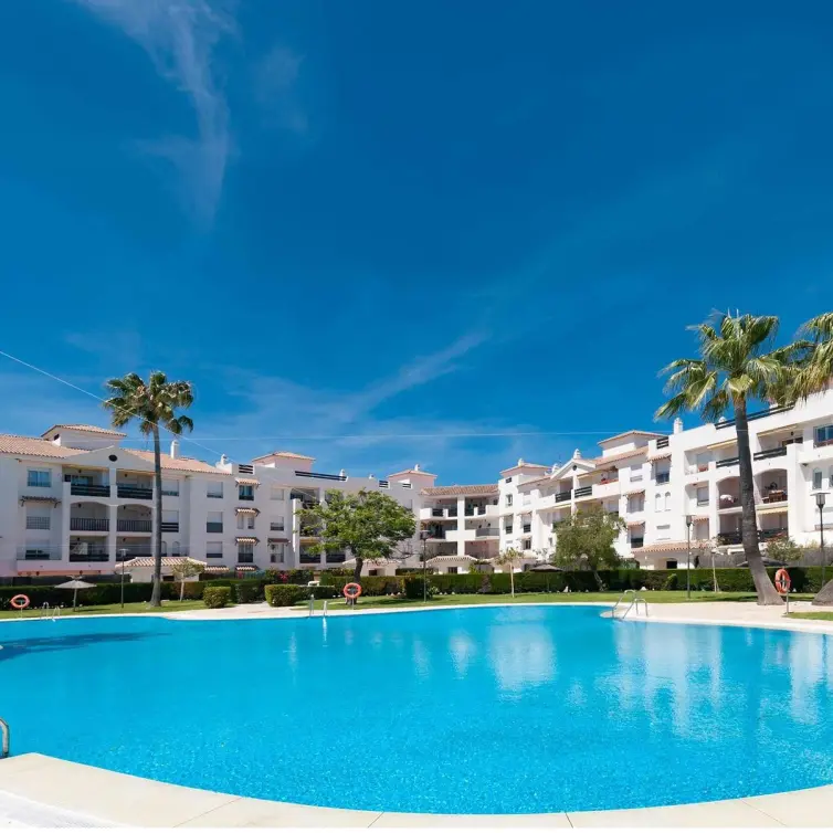 Sale of middle floor apartment in San Pedro de Alcántara