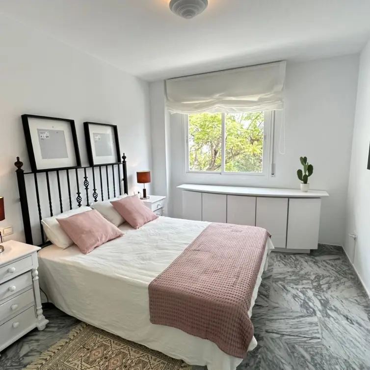 Sale of middle floor apartment in San Pedro de Alcántara
