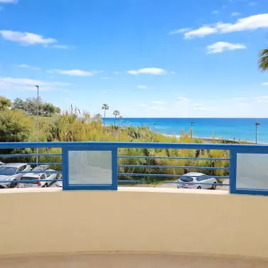 Продажа апартаментов на среднем этаже в Marbella