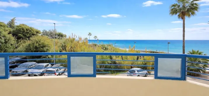 Продажа апартаментов на среднем этаже в Marbella 0