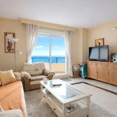 Продажа апартаментов на среднем этаже в Marbella