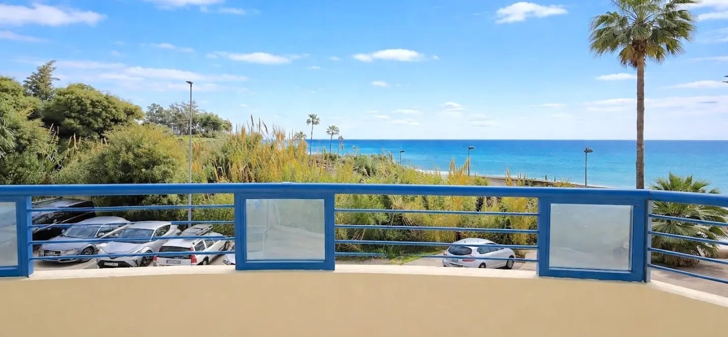 Продажа апартаментов на среднем этаже в Marbella 0