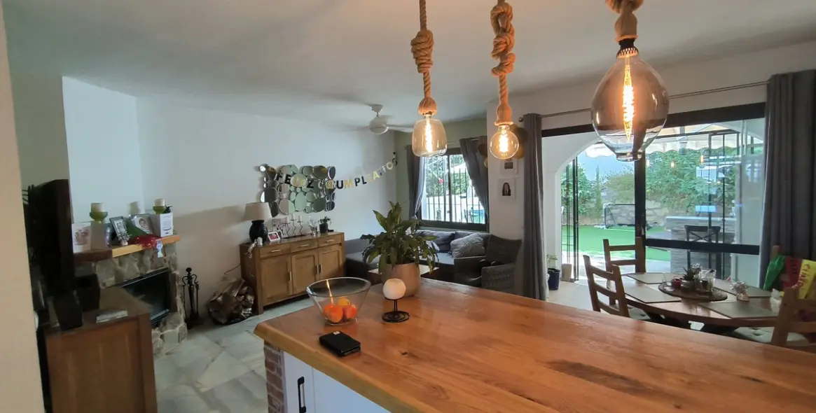 Sale of semi-detached house in Cerros del Aguila 5