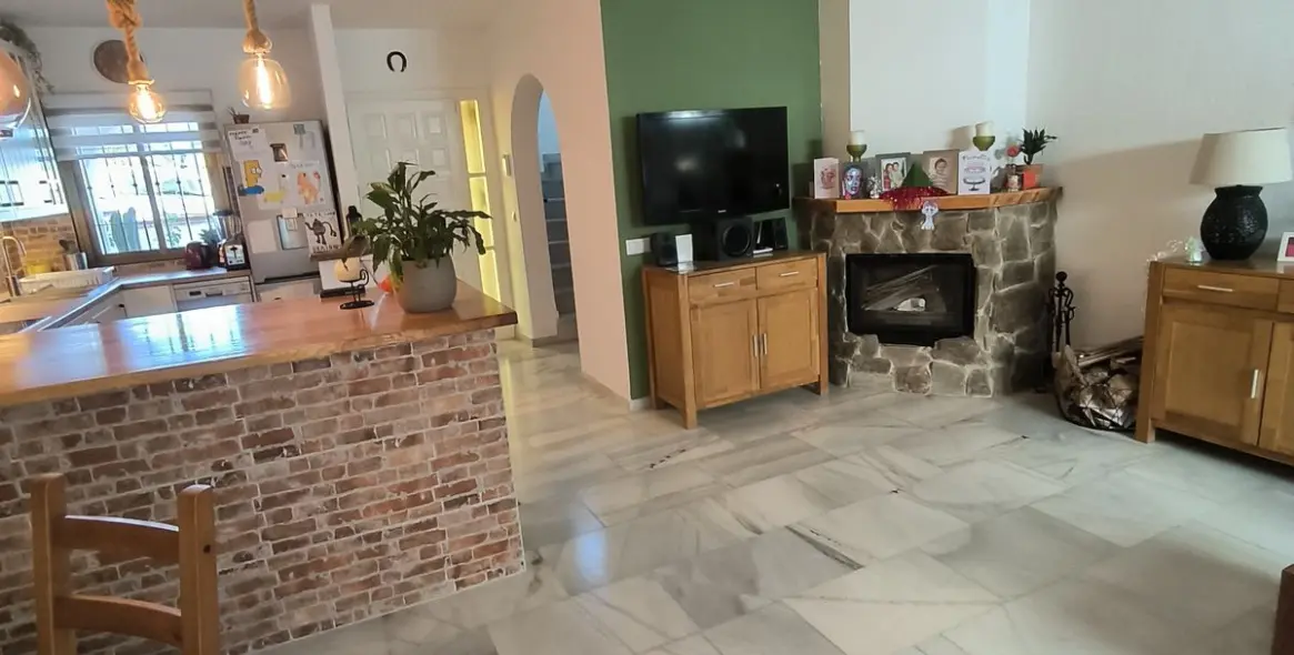 Sale of semi-detached house in Cerros del Aguila 8