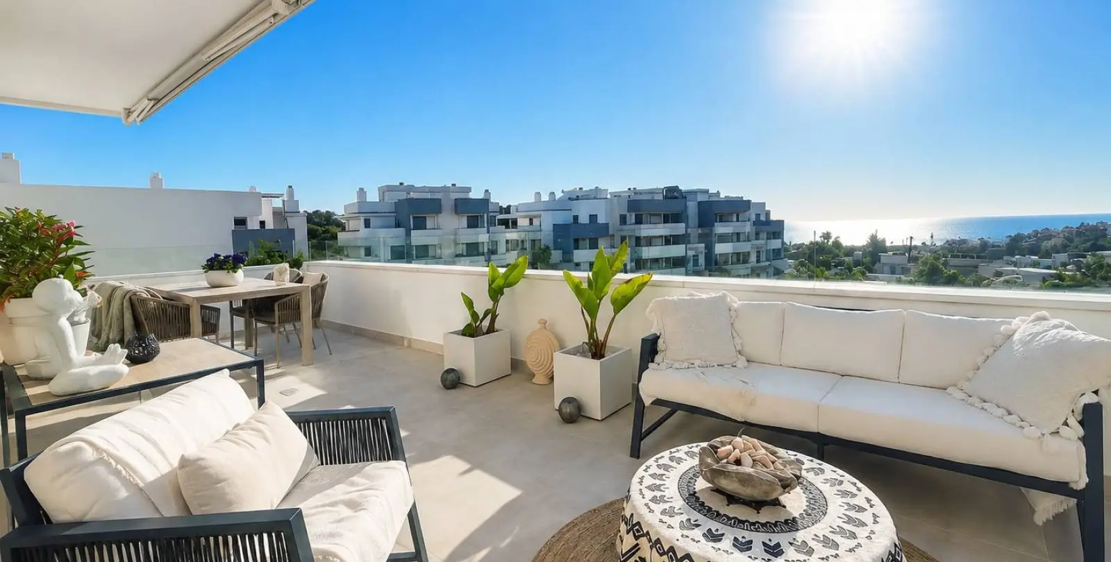 Venta de ático dúplex en Estepona 3