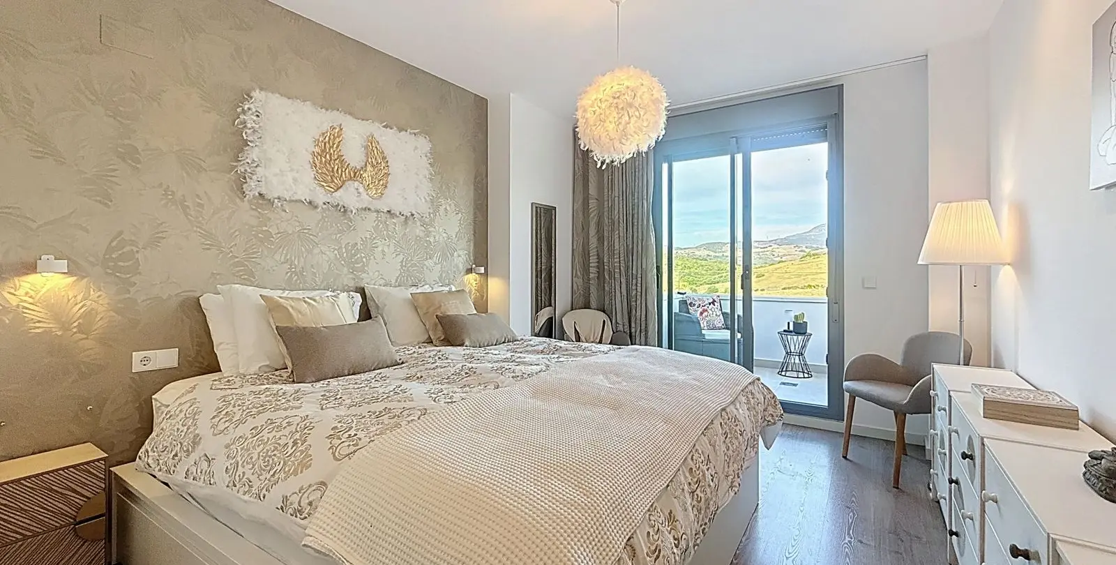Venta de ático dúplex en Estepona 5