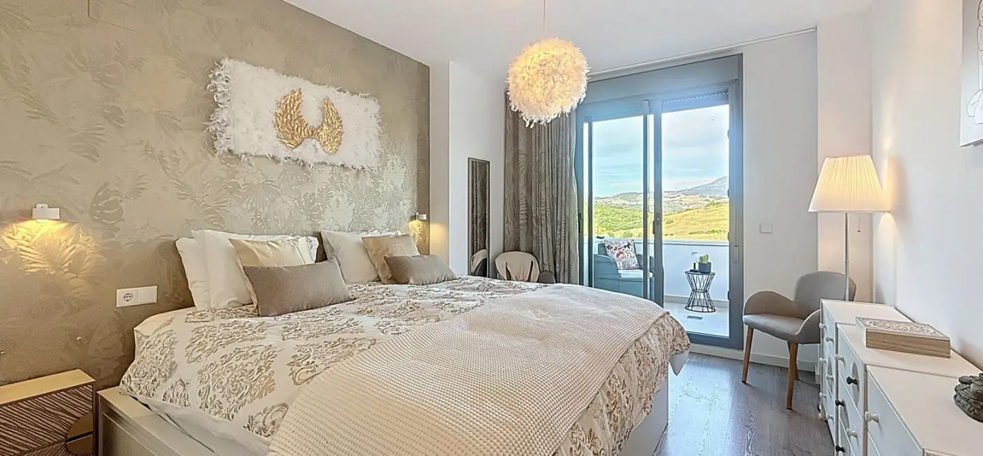 Venta de ático dúplex en Estepona 4