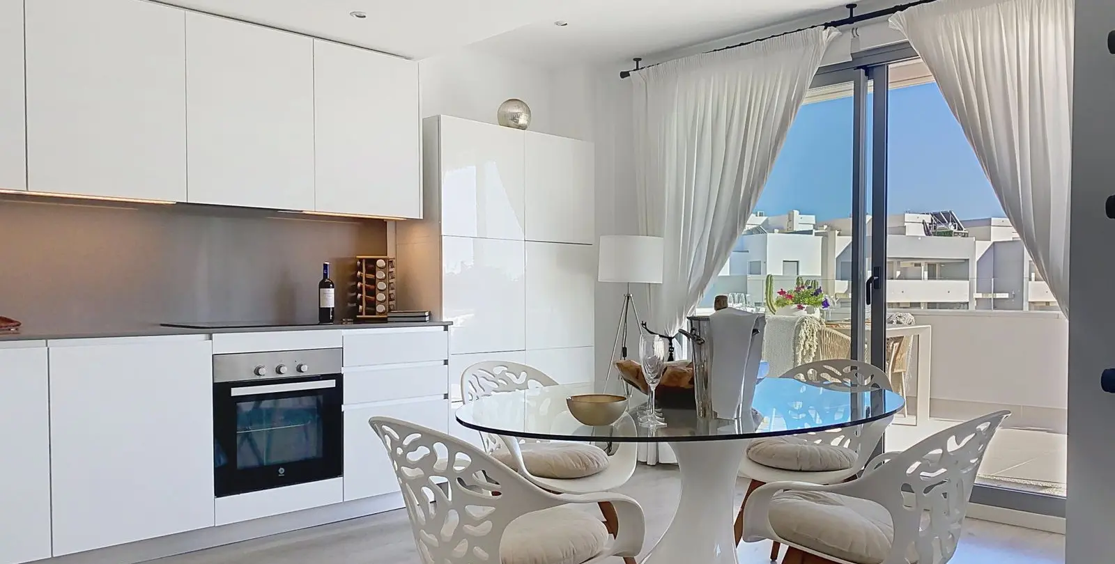 Venta de ático dúplex en Estepona 16