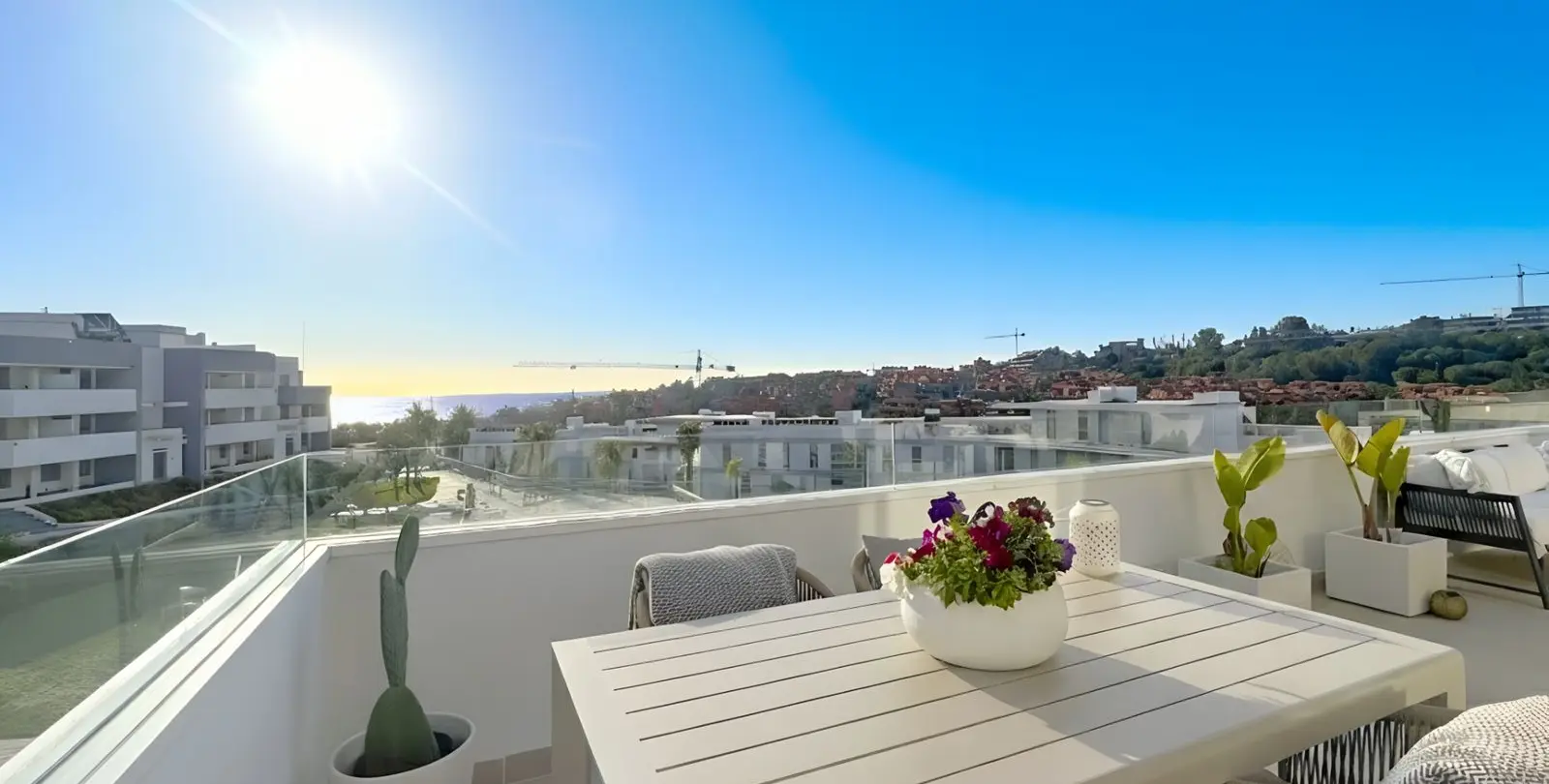Venta de ático dúplex en Estepona 24