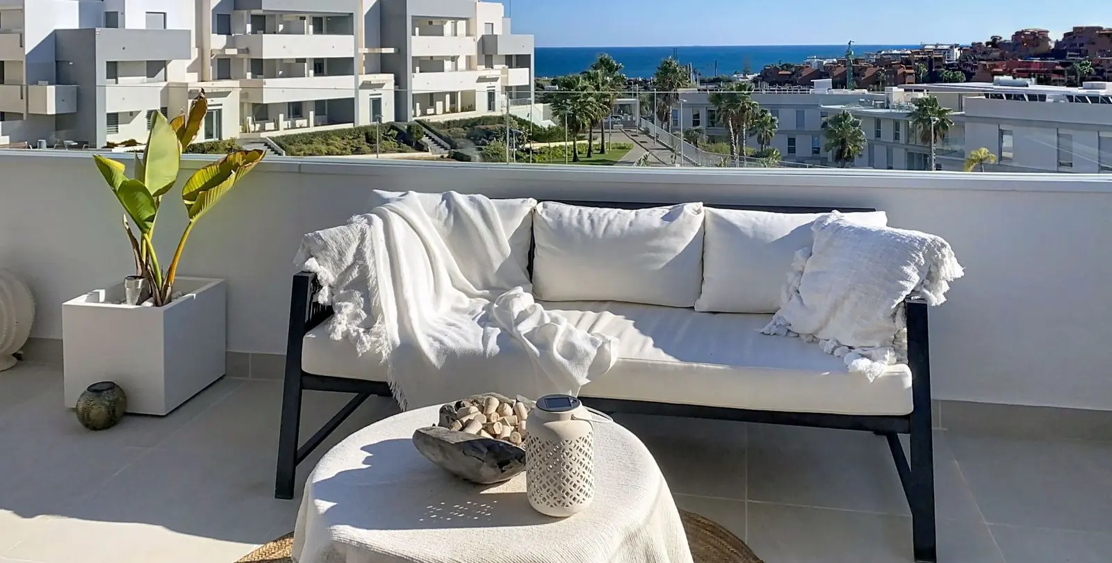 Venta de ático dúplex en Estepona 26