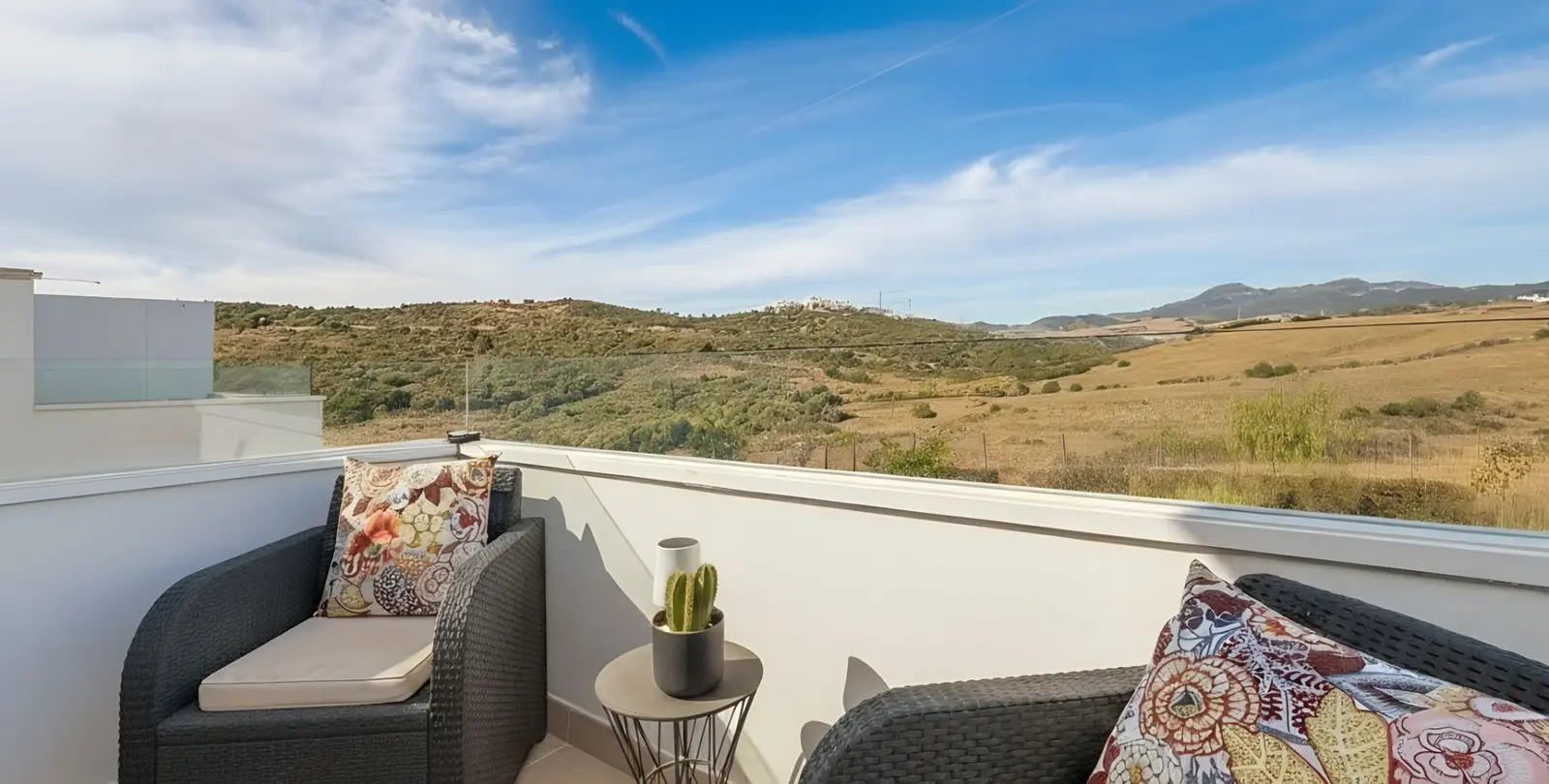 Venta de ático dúplex en Estepona 32