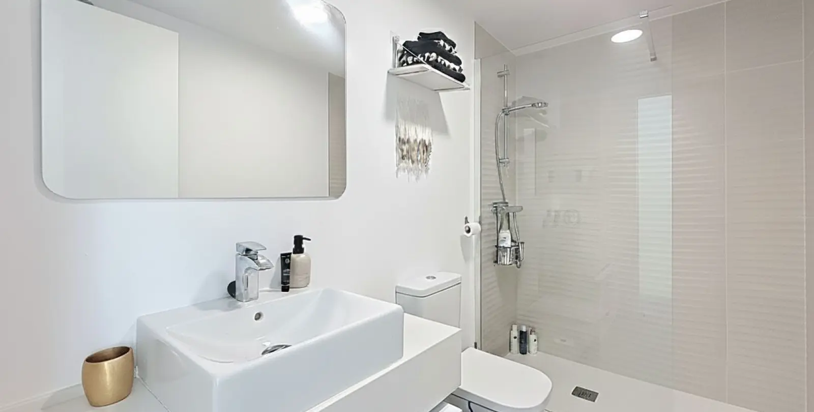 Venta de ático dúplex en Estepona 35