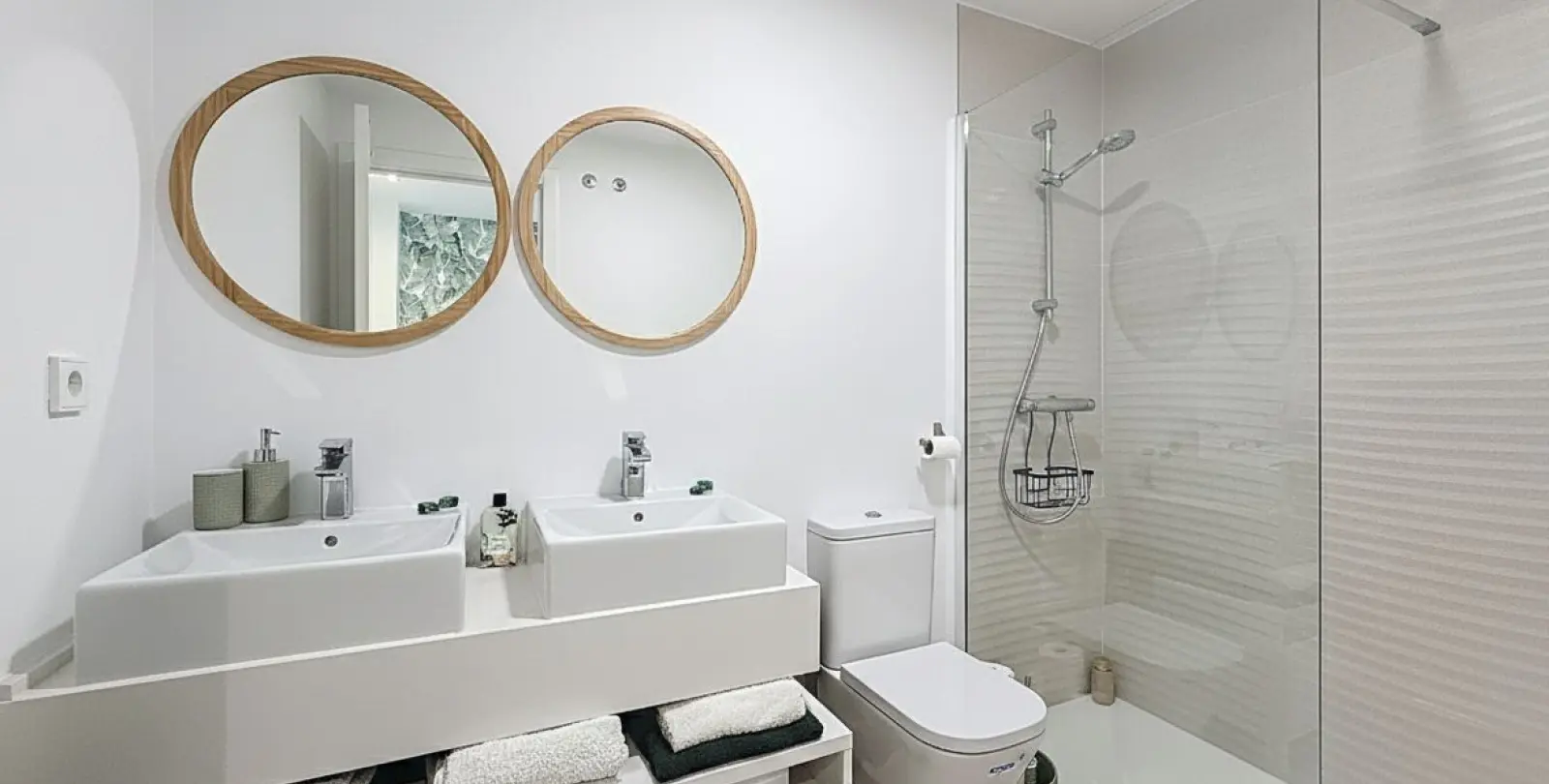 Venta de ático dúplex en Estepona 40