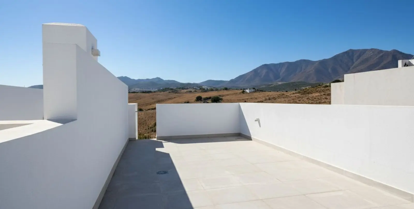 Venta de ático dúplex en Estepona 44