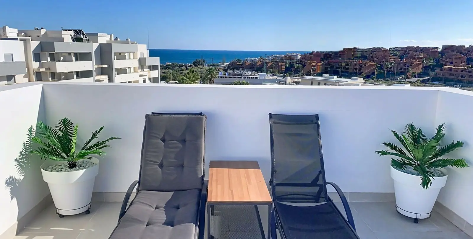 Venta de ático dúplex en Estepona 46
