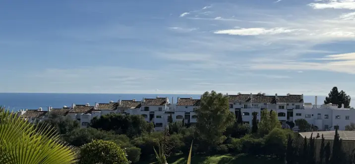 Sale of ground floor apartment in Mijas Costa 4