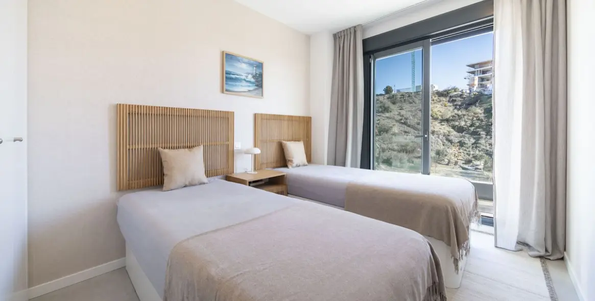 Sale of middle floor apartment in Carvajal 6