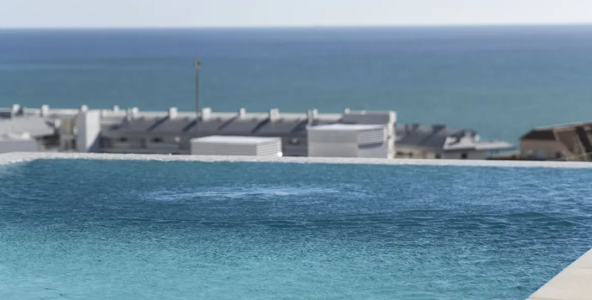 Sale of middle floor apartment in Carvajal 15