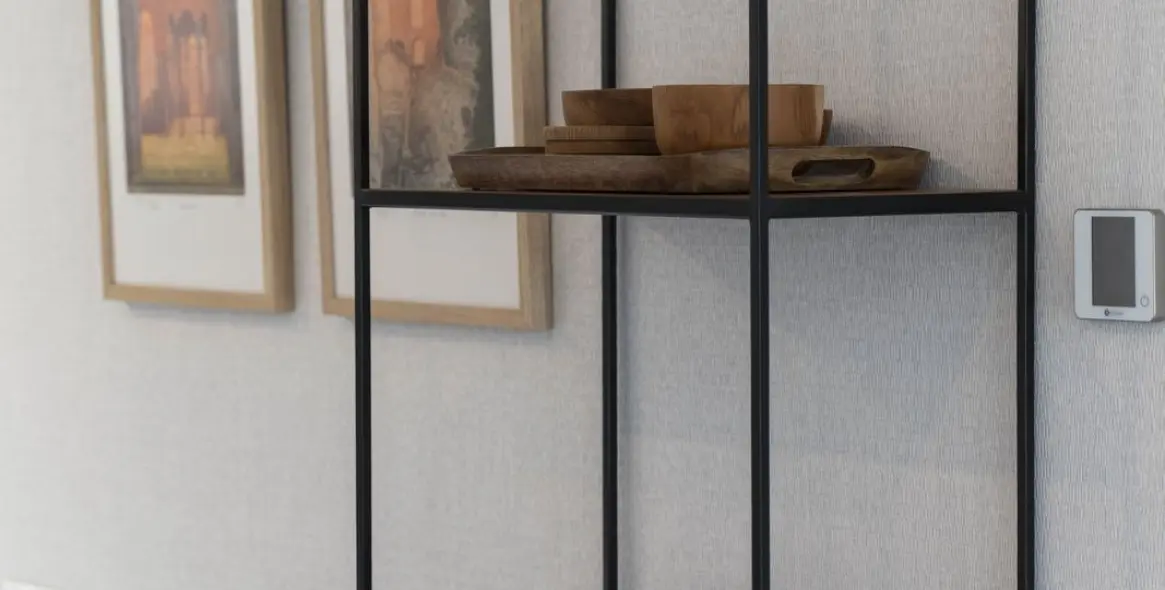 Sale of middle floor apartment in Carvajal 20