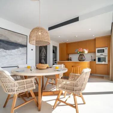 Sale of middle floor apartment in Fuengirola