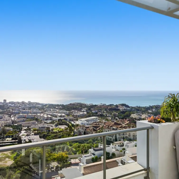 Sale of penthouse in Benalmadena