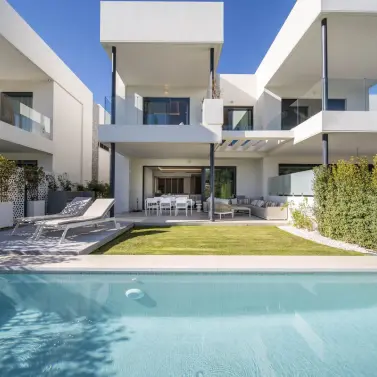 Sale of semi-detached house in Marbella