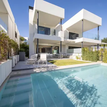 Sale of semi-detached house in Marbella