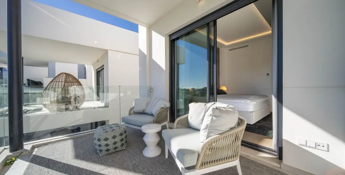 Продажа дома на две семьи в Marbella 9