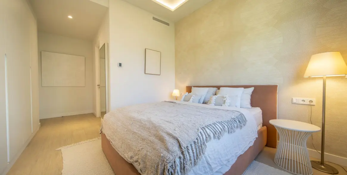 Продажа дома на две семьи в Marbella 15