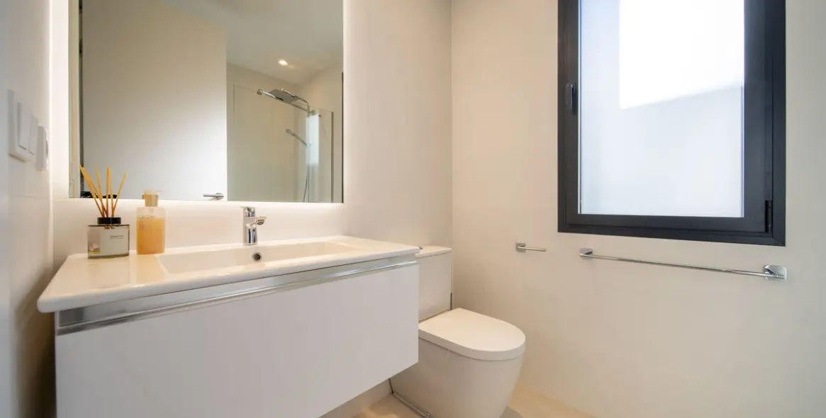 Продажа дома на две семьи в Marbella 16