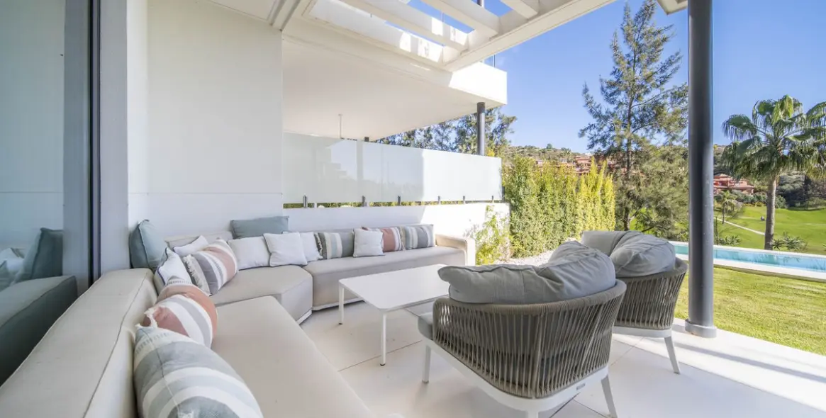 Продажа дома на две семьи в Marbella 19