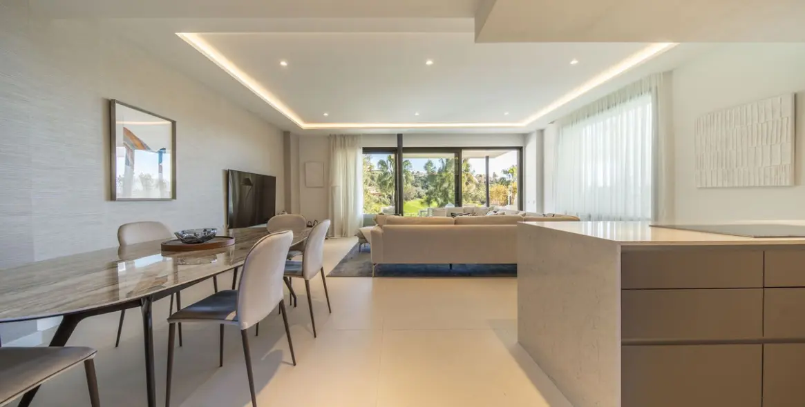 Продажа дома на две семьи в Marbella 23