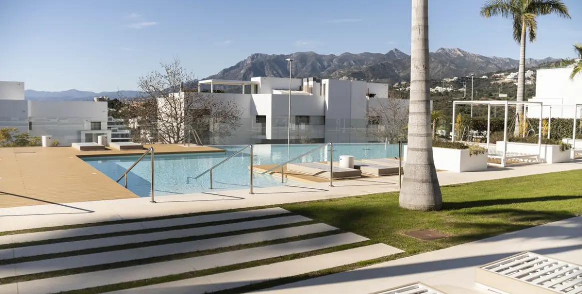 Продажа дома на две семьи в Marbella 49