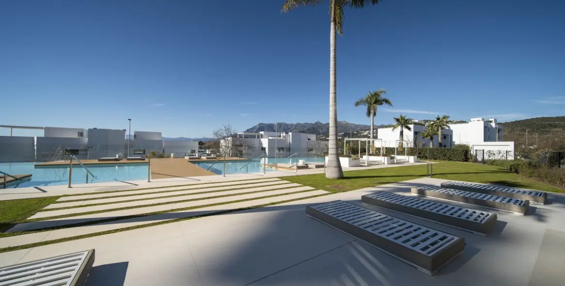 Продажа дома на две семьи в Marbella 65