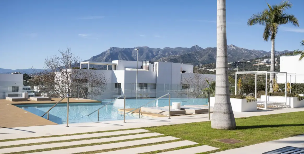 Продажа дома на две семьи в Marbella 66