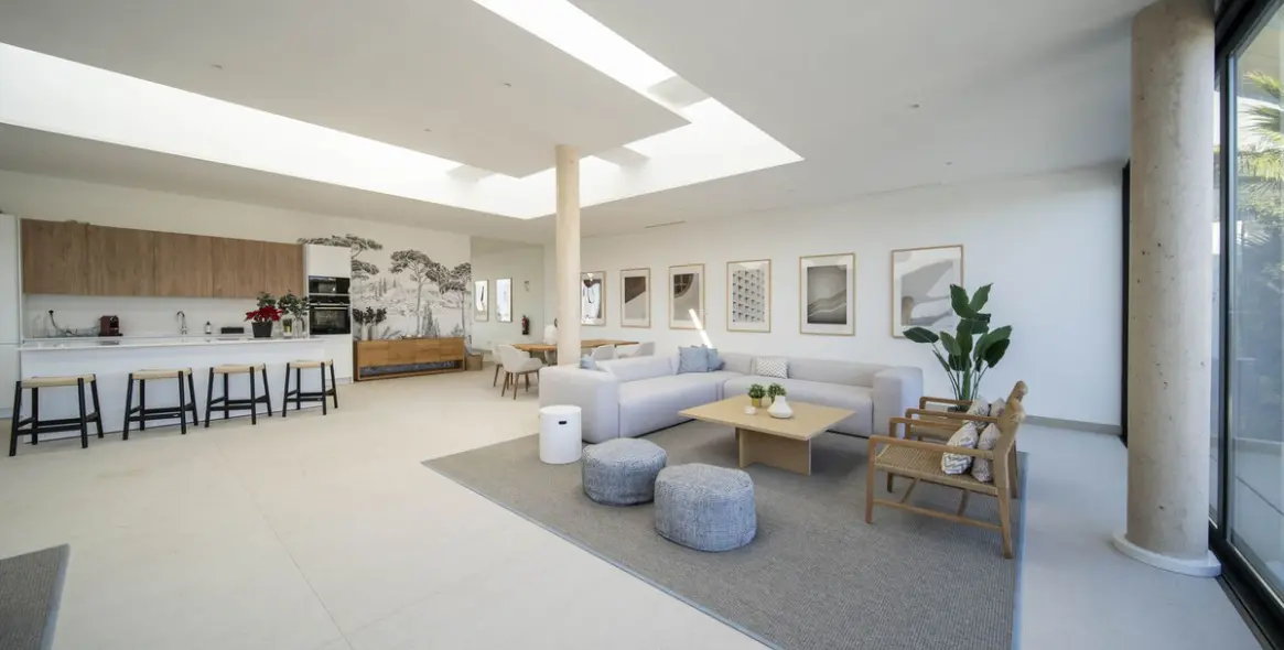 Продажа дома на две семьи в Marbella 68