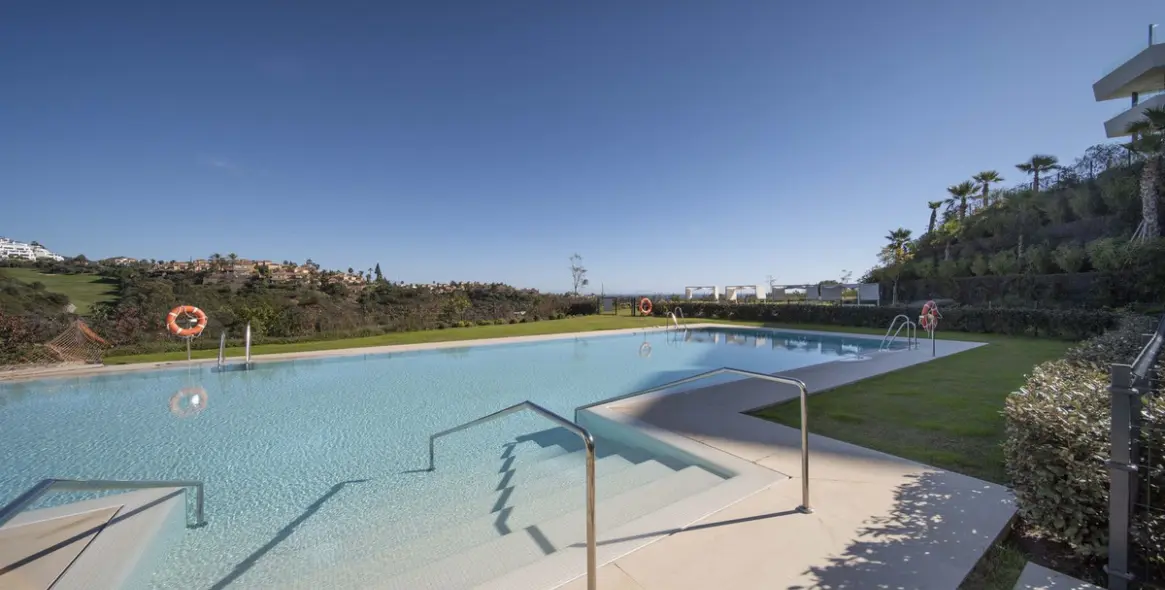 Продажа дома на две семьи в Marbella 70