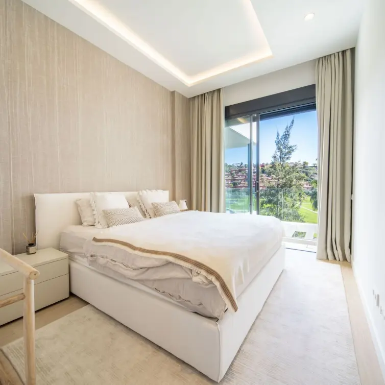 Продажа дома на две семьи в Marbella