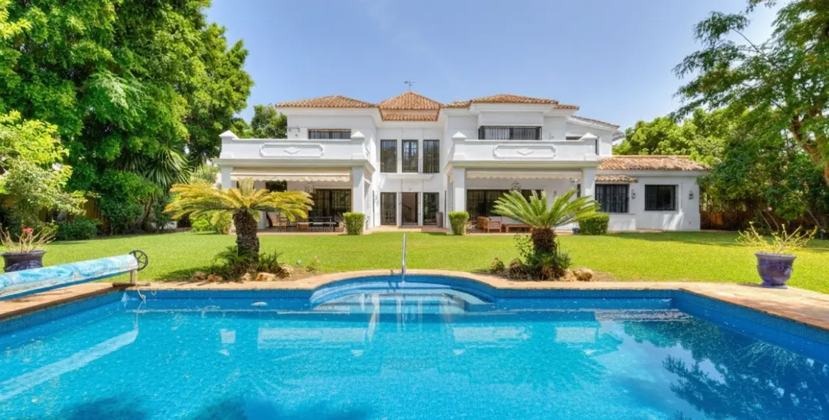 Долгосрочная аренда  отдельно стоящей виллы в Guadalmina Baja 1