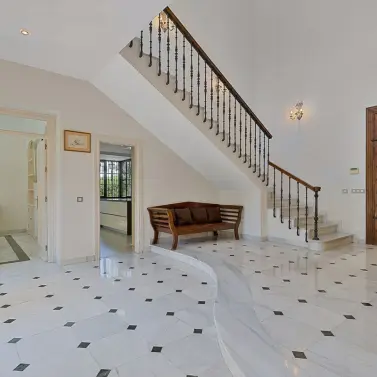 Долгосрочная аренда  отдельно стоящей виллы в Guadalmina Baja