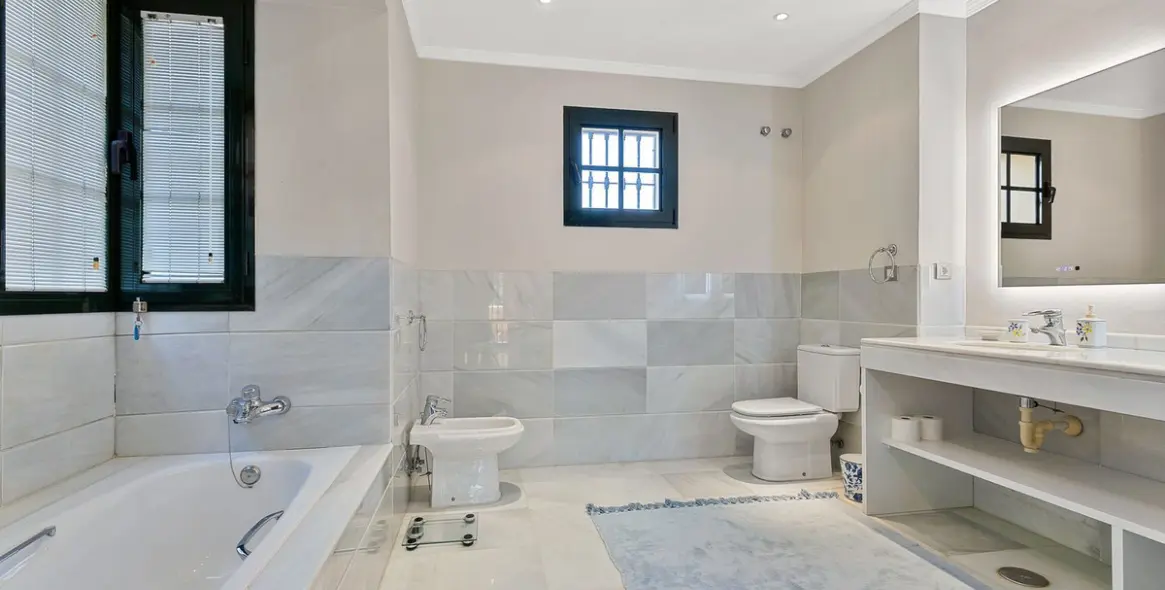 Долгосрочная аренда  отдельно стоящей виллы в Guadalmina Baja 24