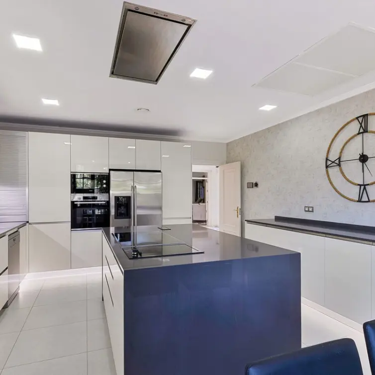 Long-term rent of detached villa in Guadalmina Baja