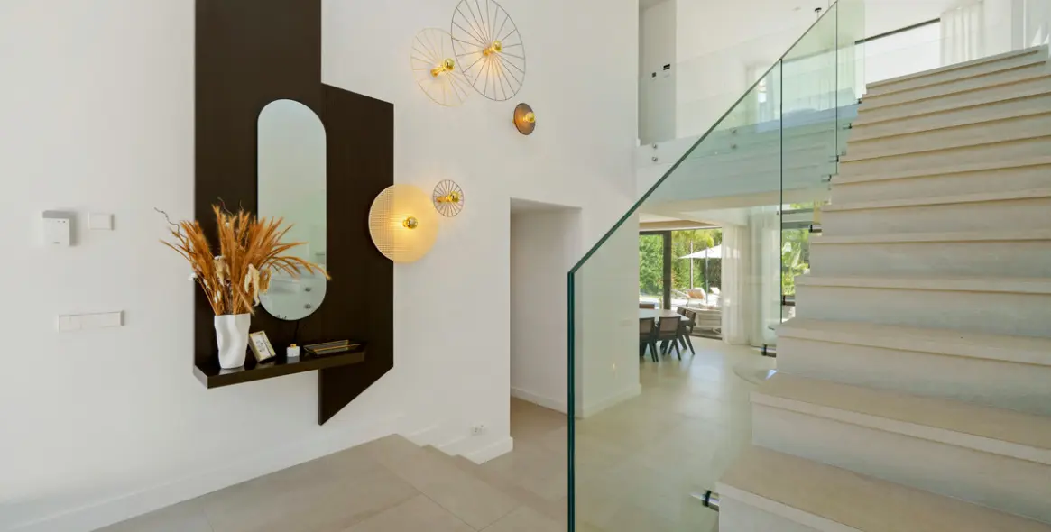 Sale of detached villa in The Golden Mile 12